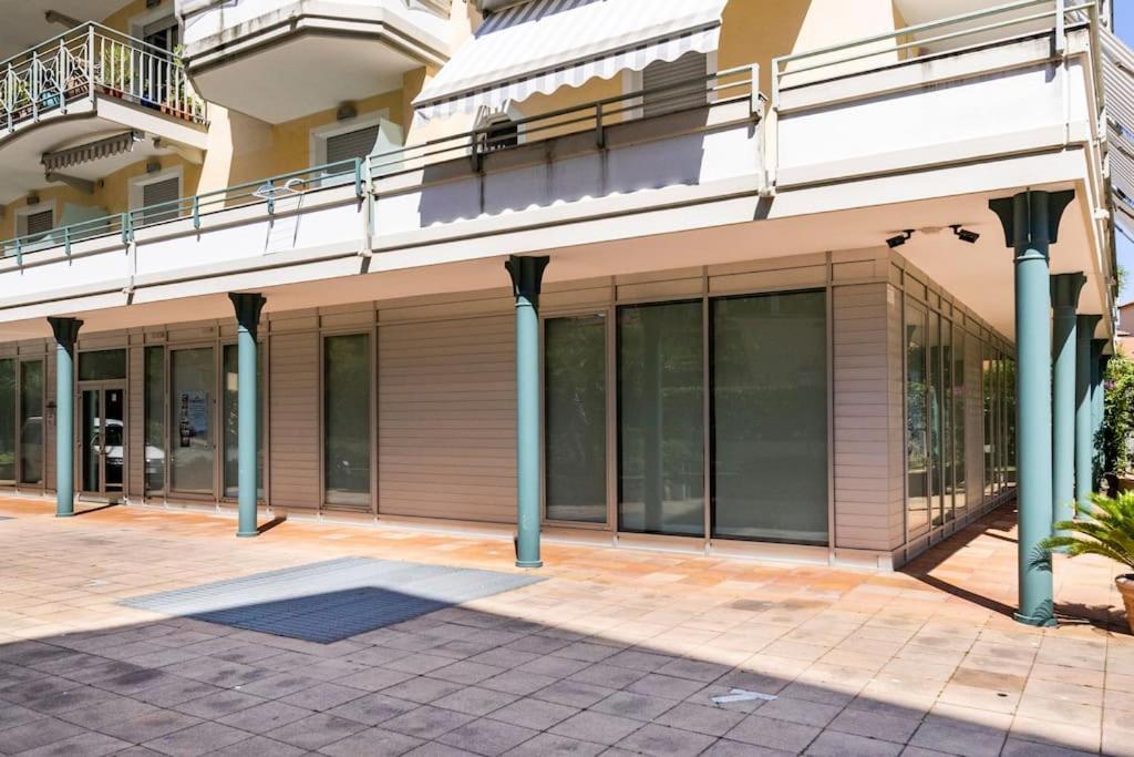 阿尔玛·迪·塔吉亚Centrale Vicino Spiagge E Ciclabile + Box-Auto !公寓 外观 照片